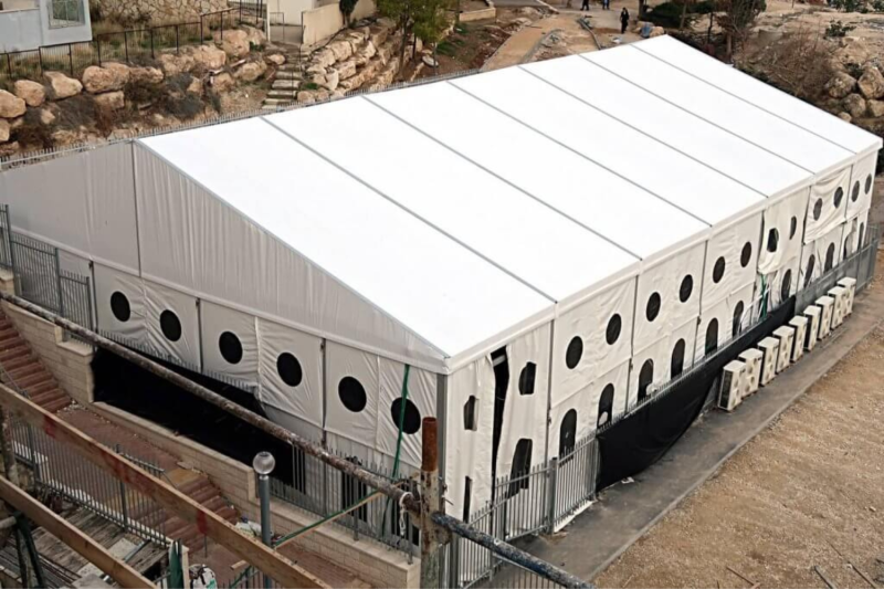 אוהל אלומיניום במידה 8.21 אחריות שלוש שנים